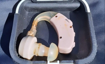 Imagen de la nota: Encontraron un audífono y buscan a su dueño