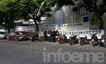 Fuerte reclamo frente a Coopelectric por la contaminación del Arroyo Tapalqué Imagen de la nota: Fuerte reclamo frente a Coopelectric por la contaminación del Arroyo Tapalqué