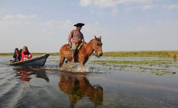 Turismo: el fin de semana largo viajó un 7% menos que en 2023 Imagen de la nota: Turismo: el fin de semana largo viajó un 7% menos que en 2023