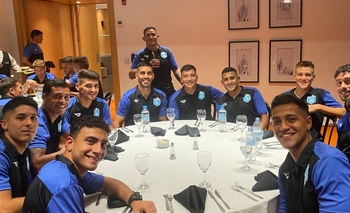 Copa Argentina: Club Ciudad de Bolívar sufrió una goleada Imagen de la nota: Copa Argentina: Club Ciudad de Bolívar sufrió una goleada