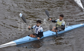 Imagen de la nota: Ni las malas condiciones del clima detuvieron la Regata Provincial