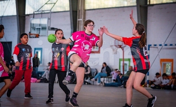 Estudiantes tuvo se debut en el Torneo Apertura de As.Am.Bal Imagen de la nota: Estudiantes tuvo se debut en el Torneo Apertura de As.Am.Bal