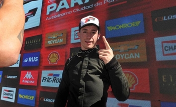 Benito imparable: logró su tercer triunfo consecutivo en el Turismo Pista Imagen de la nota: Benito imparable: logró su tercer triunfo consecutivo en el Turismo Pista