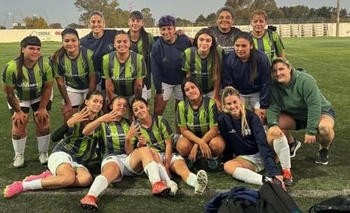 El fútbol femenino local volvió a tener acción solo en Primera  Imagen de la nota: El fútbol femenino local volvió a tener acción solo en Primera