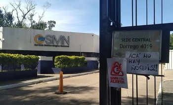 Imagen de la nota: Trabajadores del SMN alertan por 240 despidos y van al paro