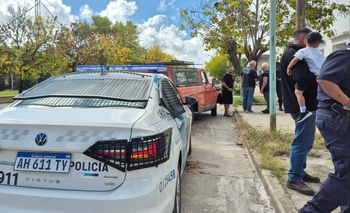Imagen de la nota: Por suerte fue solo un susto: una camioneta golpeó a un nene de dos años