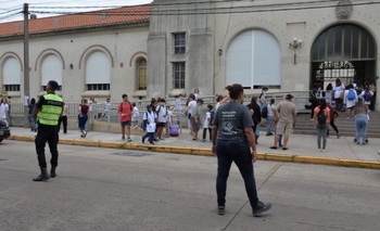Imagen de la nota: Grave amenaza masiva: habrá un fuerte operativo policial en las escuelas