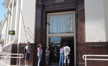 Imagen de la nota: Bancarios ratificaron el paro de este martes