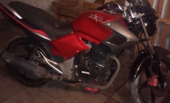 Robaron, intentaron escapar en moto y los atraparon Imagen de la nota: Robaron, intentaron escapar en moto y los atraparon