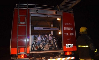 Incendios en una vivienda y un automóvil Imagen de la nota: Incendios en una vivienda y un automóvil