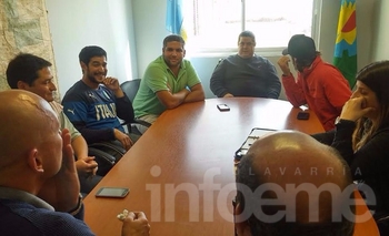 Imagen de la nota: Vecinos del Pickelado dialogaron con funcionarios municipales 