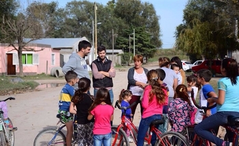 Imagen de la nota: Galli encabezó un nuevo timbreo por los barrios