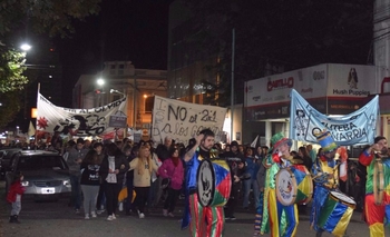 Imagen de la nota: Cientos de olavarrienses se movilizaron contra el 2x1 