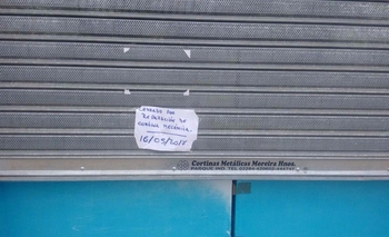 Insólito: Sin atención en el CDR por una persiana rota  Imagen de la nota: Insólito: Sin atención en el CDR por una persiana rota