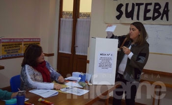 Imagen de la nota: En medio de las paritarias, docentes eligen autoridades