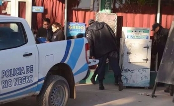 Imagen de la nota: Encuentran muerto a niño de 7 años dentro de un freezer