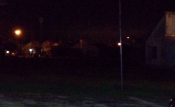 Imagen de la nota: Vecinos del CECO 1 reclaman falta de luz en las plazas