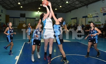 Imagen de la nota: Olavarría sufrió pero ganó en el debut del Zonal