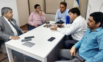 Miembros de la UCR local se reunieron con un Diputado Nacional Imagen de la nota: Miembros de la UCR local se reunieron con un Diputado Nacional