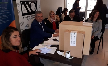 Imagen de la nota: Comenzó la elección en el Colegio de Abogados