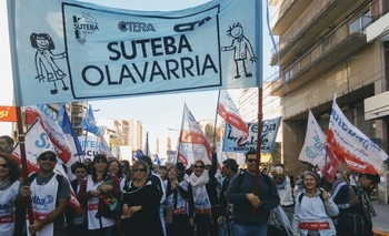 Suteba Olavarría presente en la Marcha Federal Imagen de la nota: Suteba Olavarría presente en la Marcha Federal