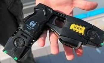 Imagen de la nota: El Gobierno oficializó el uso de pistolas Taser