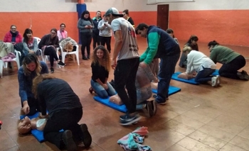Imagen de la nota: Capacitación en RCP en el Instituto N° 22
