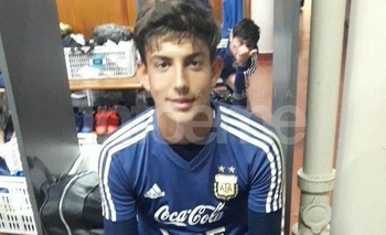 Imagen de la nota: Mateo Clemente dijo presente en el entreno de la Selección Argentina