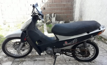 Imagen de la nota: Intentan dar con el propietario de una moto