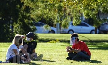 Imagen de la nota: El cansancio y el pico de contagios, juntos