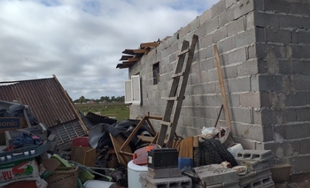 Imagen de la nota: Se les voló el techo de la casa y piden ayuda