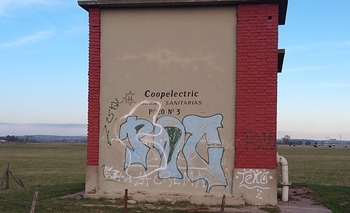 Barrio CECO 1: quejas por un caño de agua averiado Imagen de la nota: Barrio CECO 1: quejas por un caño de agua averiado