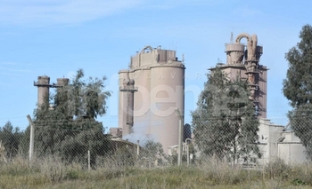 Imagen de la nota: Incendio en Planta Loma Negra: acudieron Bomberos Voluntarios