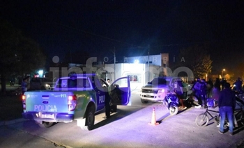 Imagen de la nota: Violento choque entre una moto y una camioneta