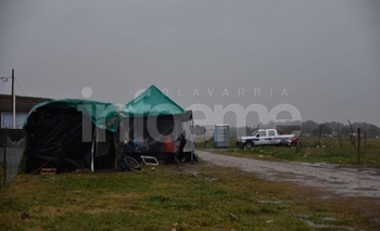 Imagen de la nota: Los vecinos de la toma y un pedido para los olavarrienses