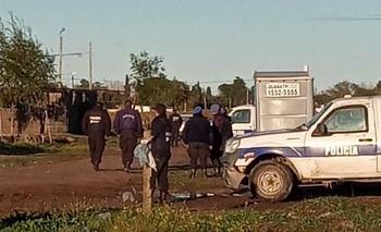 La toma amaneció con despliegue de efectivos policiales Imagen de la nota: La toma amaneció con despliegue de efectivos policiales