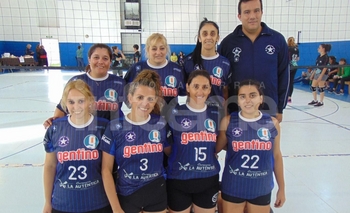 Imagen de la nota: Hubo Gran Prix de Maxivóley y terminó festejando Racing