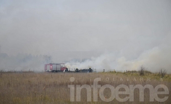 Imagen de la nota: Bomberos trabajó en un incendio de pastizales