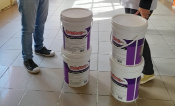 Provincia entregó pintura a escuelas de Olavarría Imagen de la nota: Provincia entregó pintura a escuelas de Olavarría