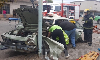 Imagen de la nota: Bomberos trabajaron en el rescate de un hombre