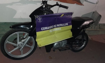 Imagen de la nota: Dos menores robaron una moto y fueron aprehendidos