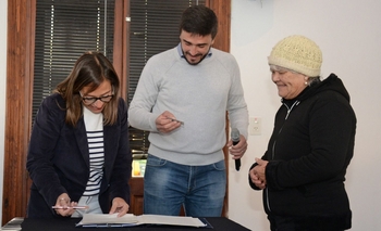 Imagen de la nota: 44 familias olavarrienses firmaron la escritura de su casa