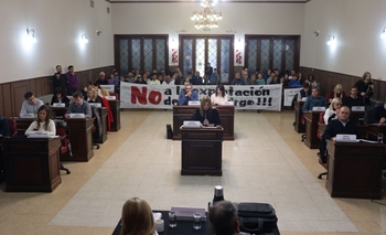 Imagen de la nota: Sesiona el HCD con presencia de vecinos por la declaración de Cerro Largo como reserva natural