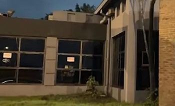 Imagen de la nota: Clausuraron un restaurante donde hacían orgías: encontraron a 90 personas teniendo sexo en la localidad de Ituzaingó