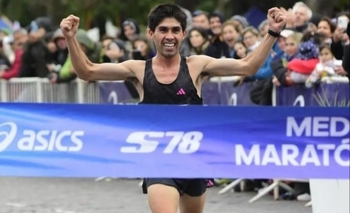 Los Fernández festejaron en la Medio Maratón de Rosario Imagen de la nota: Los Fernández festejaron en la Medio Maratón de Rosario