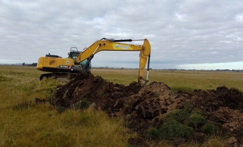 Imagen de la nota: Plan Hidráulico Ordenador: Iniciaron trabajos en la zona del canal de Sierra Chica