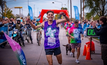 Imagen de la nota: Barreiro y Urrutia en lo más alto del podio de  la “Vuelta al Municipio”