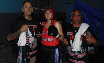 Boxeo: hubo victoria en local en concurrido festival Imagen de la nota: Boxeo: hubo victoria en local en concurrido festival