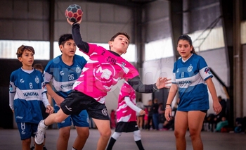 Estudiantes fue local todo el “finde” por el Torneo Apertura Imagen de la nota: Estudiantes fue local todo el “finde” por el Torneo Apertura
