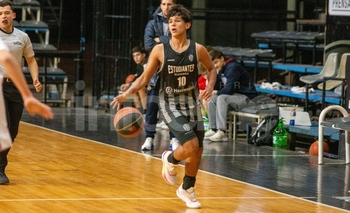 Imagen de la nota: El “Bata” empezó los Play-Off con un triunfo y una derrota